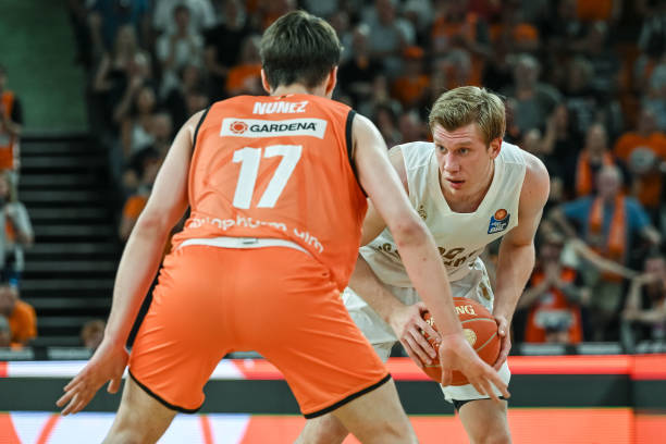 并非字面意 并非字面意