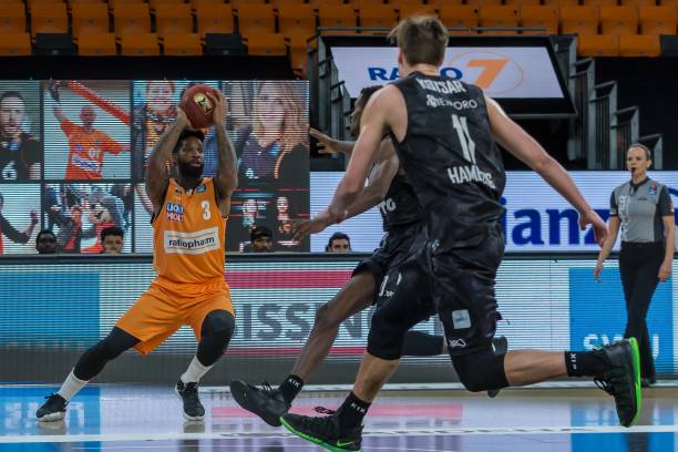 例如在意甲 例如在意甲