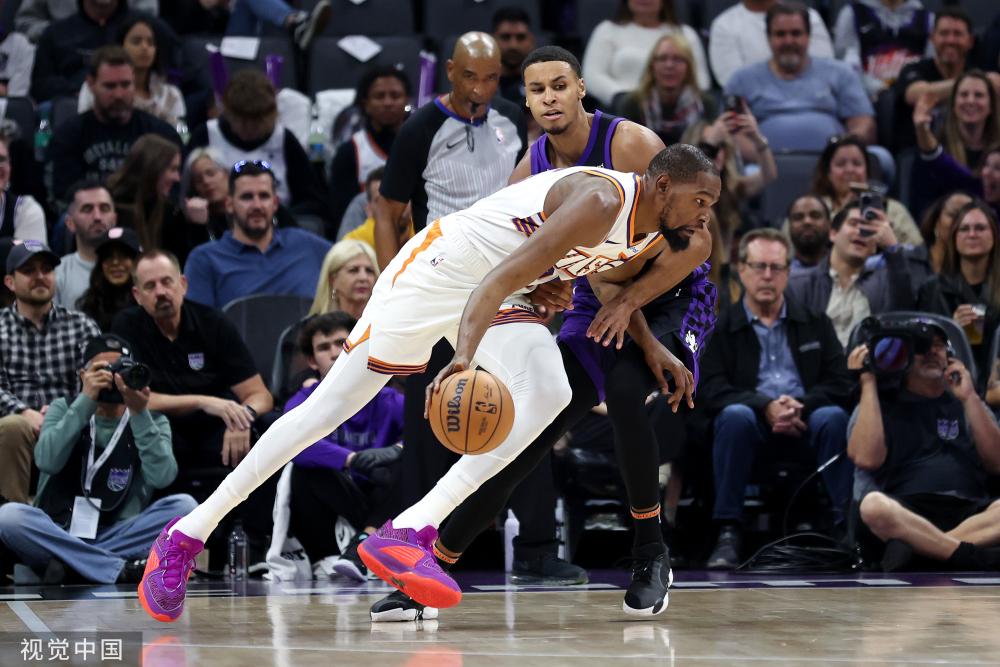 表现抢眼 表现抢眼