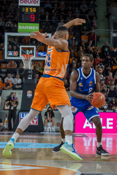 重新证明自 重新证明自