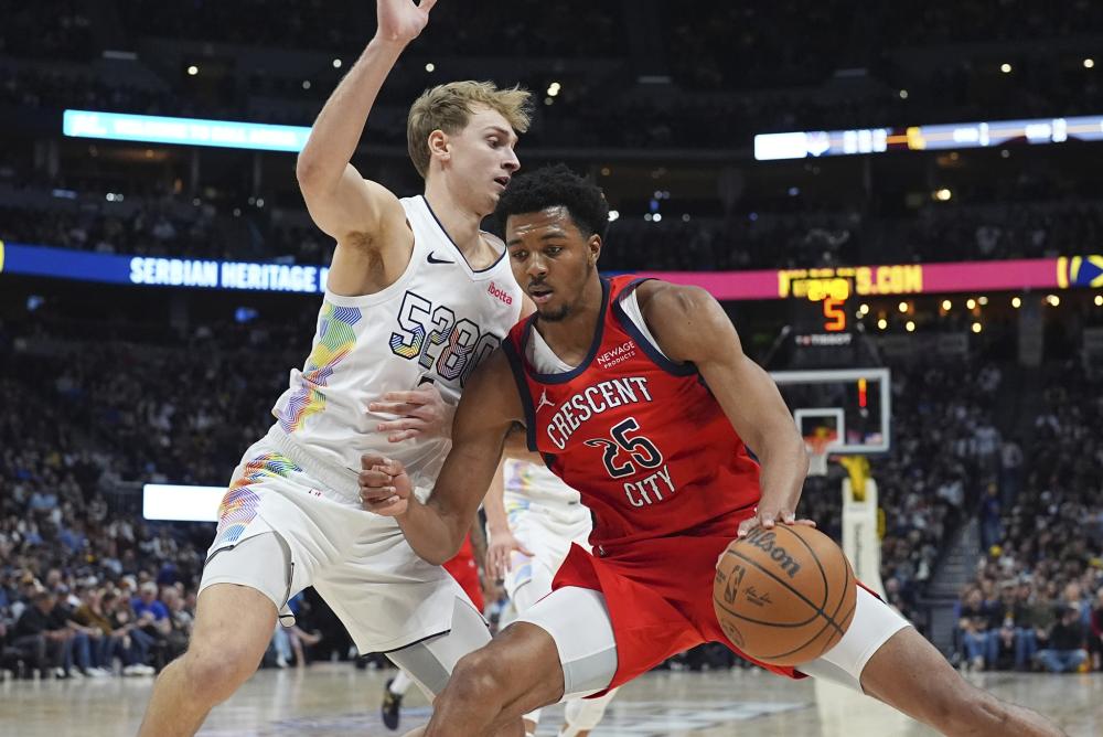 正在与阿根 正在与阿根